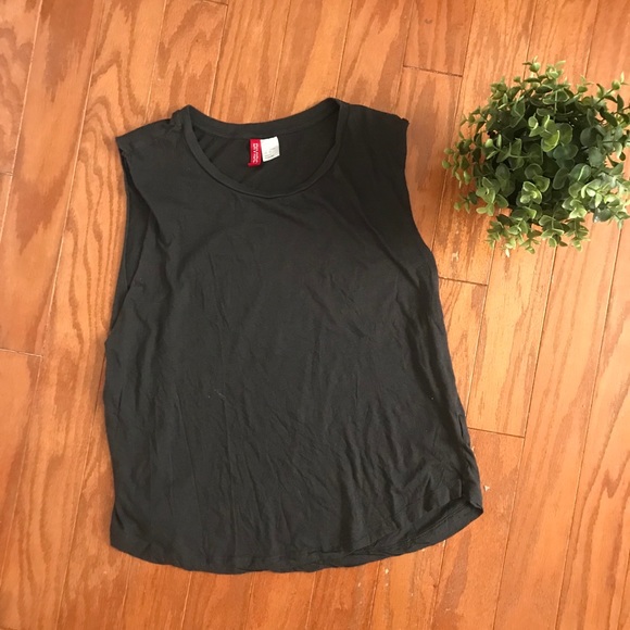 h&m muscle tee